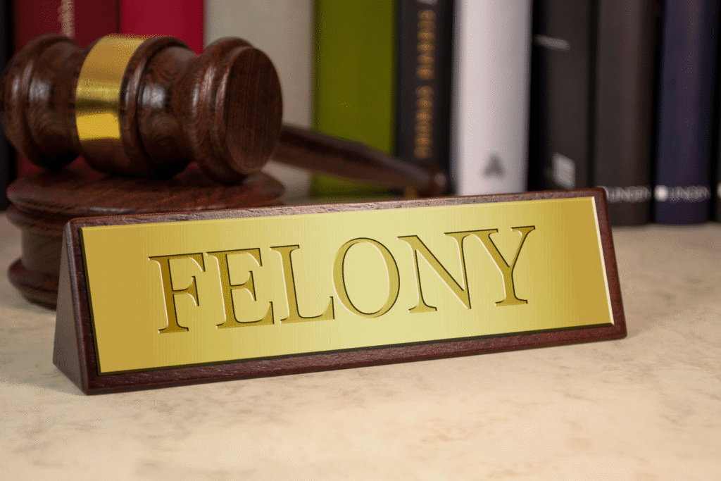 Felony court sign with judge’s gavel in Arizona criminal defense setting