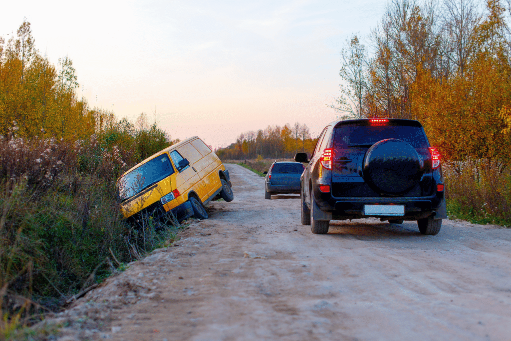 Yellow van crashes off-road after being forced off by another vehicle – no contact car accident in Arizona